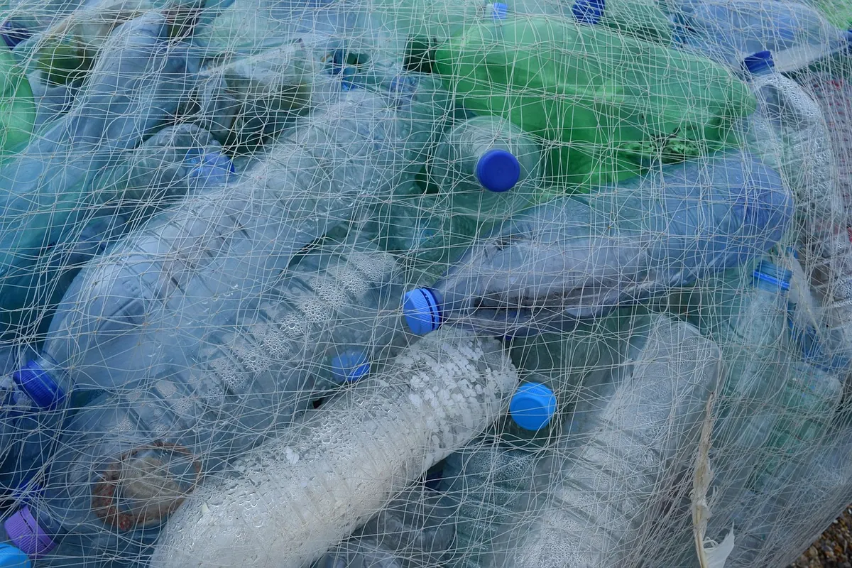 Common Beach Mistakes UK Visitors Make: Tides, Sunburn and Litter